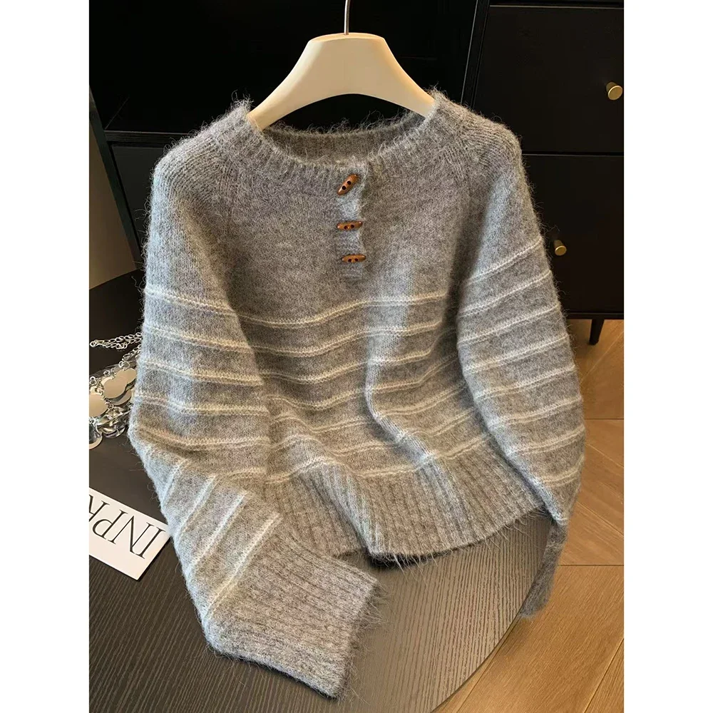 Embroidery Fashion - Damski sweter w paski z wełny