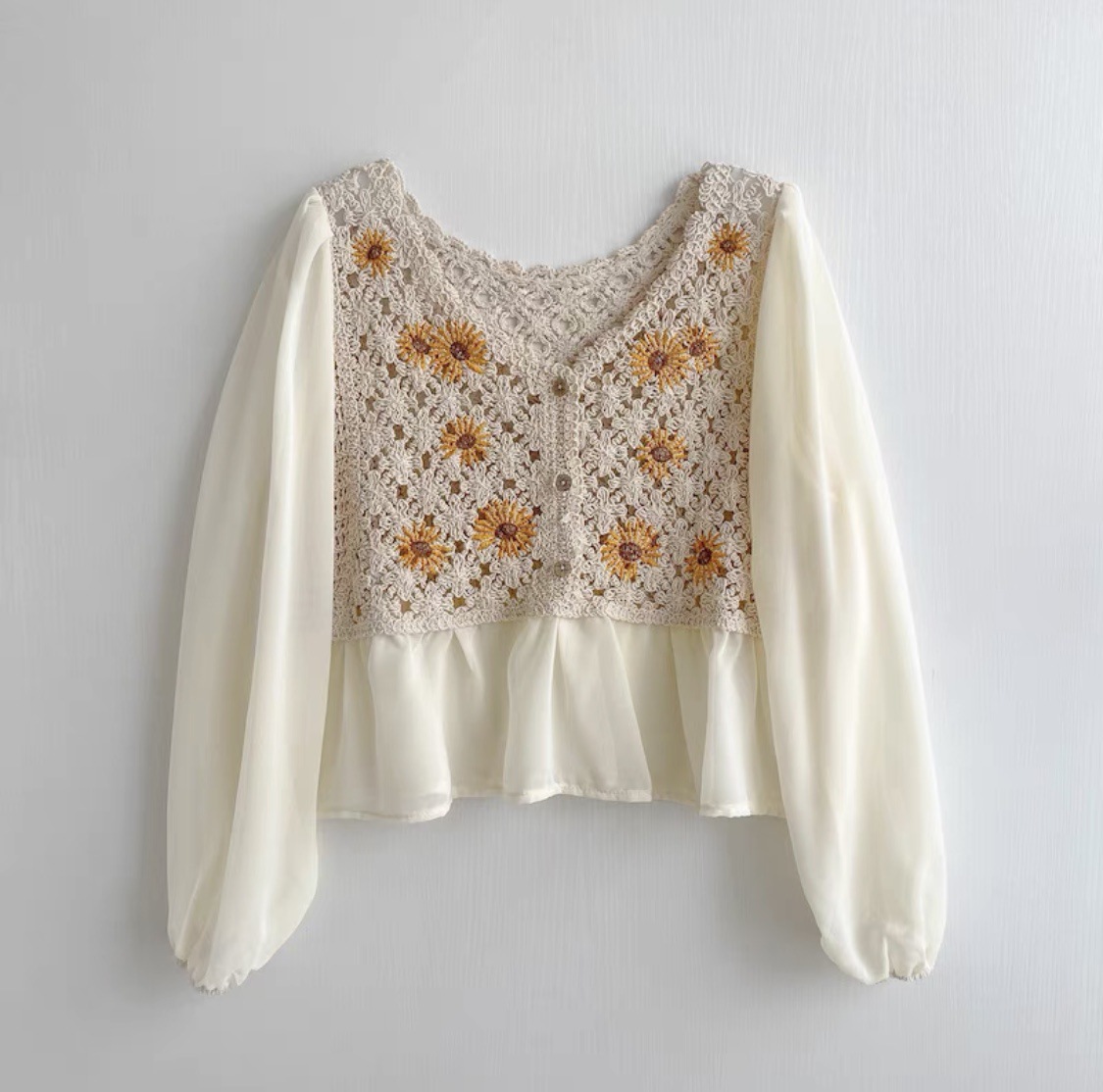 Szyfonowy top z haftem kwiatow – Embroidery In The Piece recenzja i cena