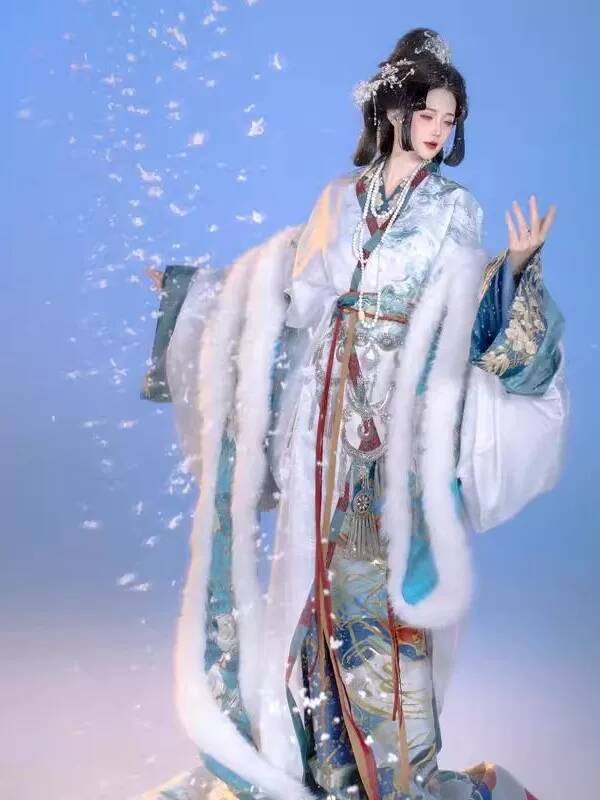 Nowy Hanfu Damski Strój Zhan G – Embroidery Cotton recenzja i cena