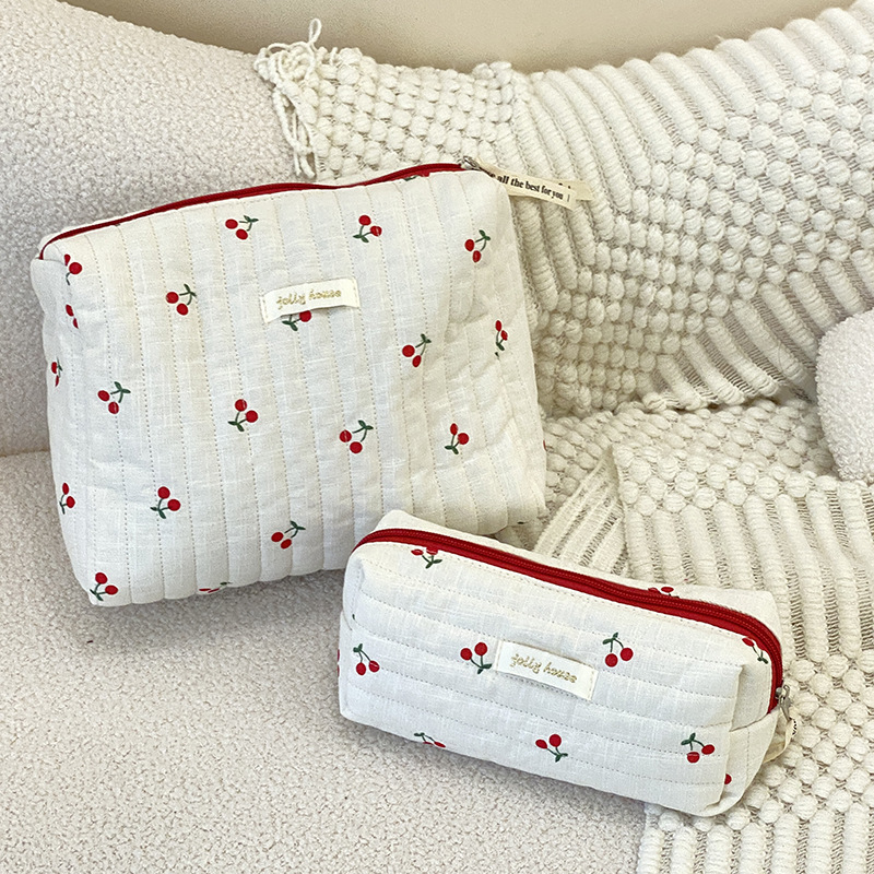 Piórnik studencki Torba Kawaii – Embroidery Pattern recenzja i cena